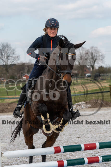 Gymnastik- Springen mit Karl-Heinz Nothofer beim RV Seydlitz Kamp 1884 e.V.