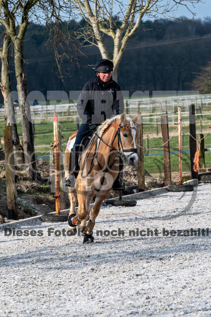 Gymnastik- Springen mit Karl-Heinz Nothofer beim RV Seydlitz Kamp 1884 e.V.