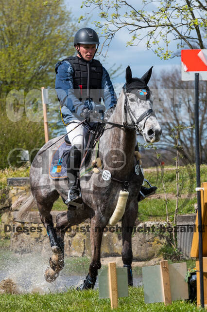 Arne Bergendahl , Bronco 487