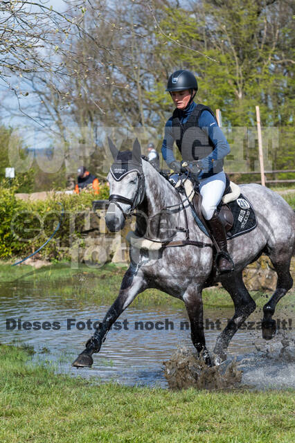 Pia Münker , Hanami 4 