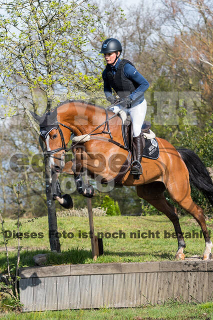 Pia Münker , Calmanda 5