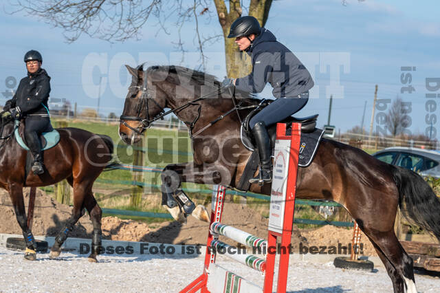 Gymnastik- Springen mit Karl-Heinz Nothofer beim RV Seydlitz Kamp 1884 e.V.