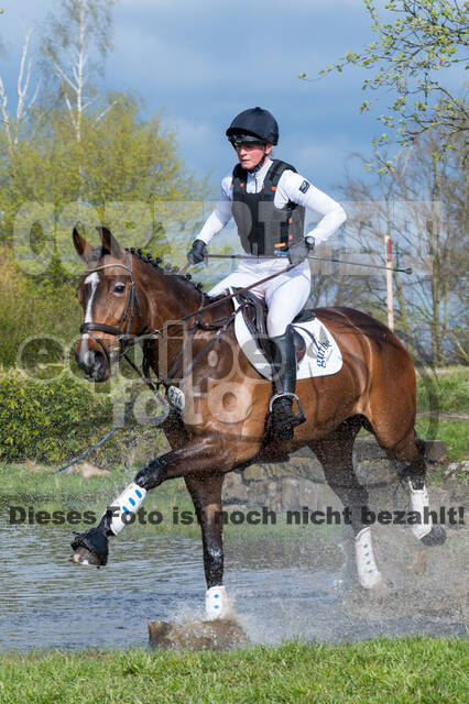 Sophie Leube , Nofretete 15 