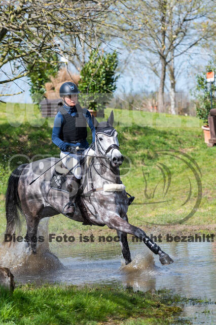 Pia Münker , Hanami 4 