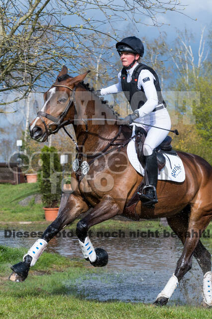 Sophie Leube , Nofretete 15 