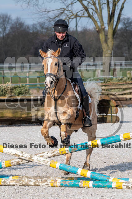 Gymnastik- Springen mit Karl-Heinz Nothofer beim RV Seydlitz Kamp 1884 e.V.