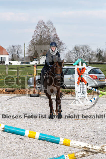 Gymnastik- Springen mit Karl-Heinz Nothofer beim RV Seydlitz Kamp 1884 e.V.