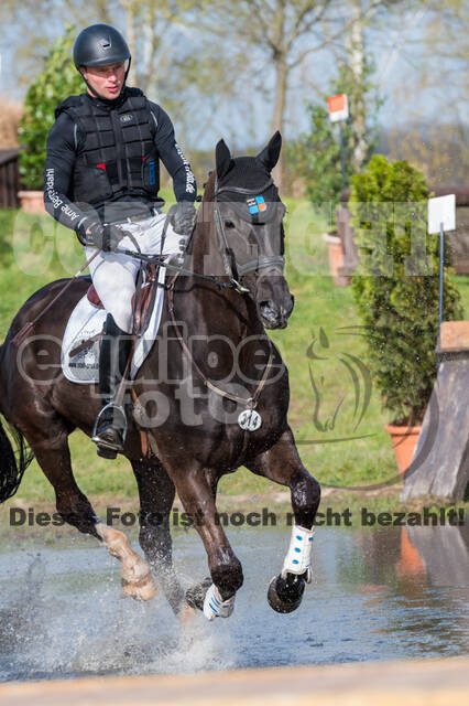 Arne Bergendahl , Rocky Noir 3