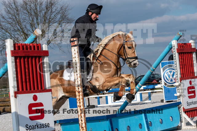 Gymnastik- Springen mit Karl-Heinz Nothofer beim RV Seydlitz Kamp 1884 e.V.
