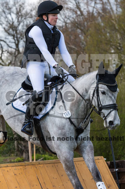 Laura Thomas , Die Mc Muck 