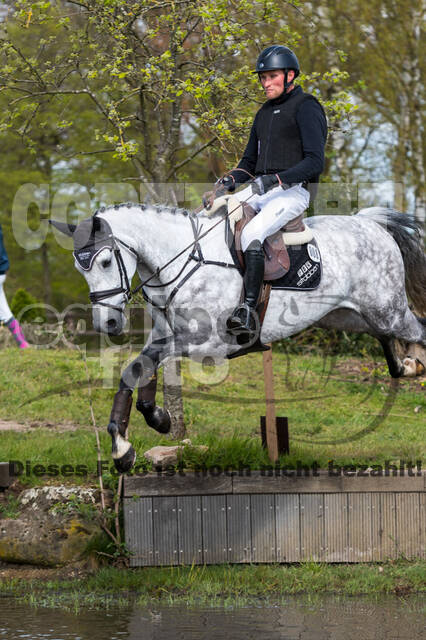 Ben Leuwer , Alienna 4