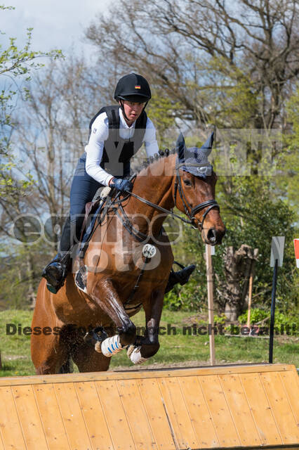 Jana Lehmkuhl , Boby Buster