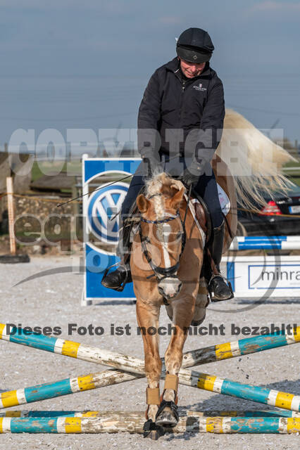 Gymnastik- Springen mit Karl-Heinz Nothofer beim RV Seydlitz Kamp 1884 e.V.