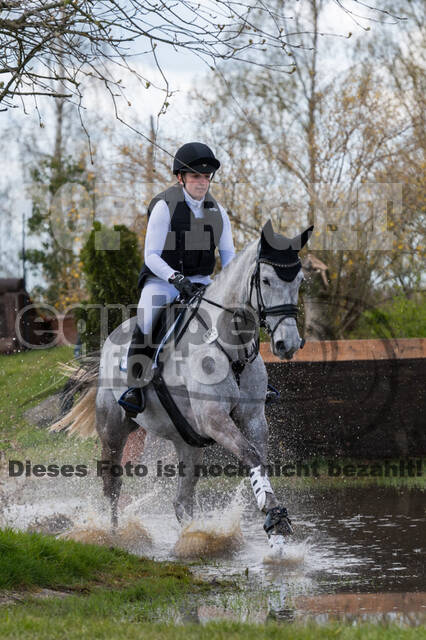 Laura Thomas , Die Mc Muck 