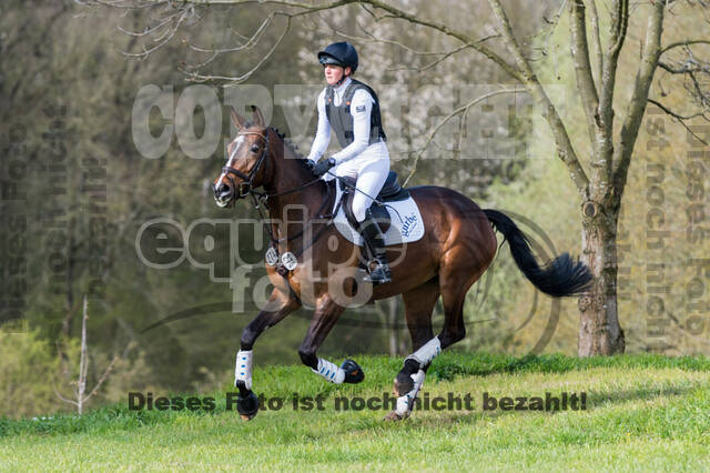 Sophie Leube , Nofretete 15 