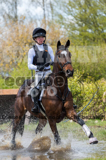 Annina Lutter , Disteldieb