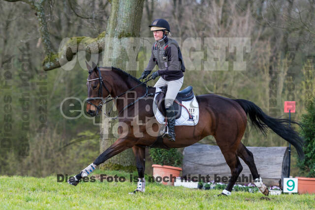 Sara Algotsson Ostholt , Cracks Chica VO