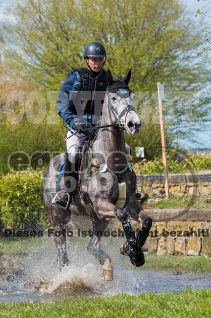 Arne Bergendahl , Bronco 487